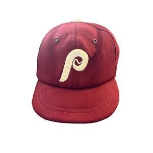 Vintage Philadelphia Phillies children fitted hat